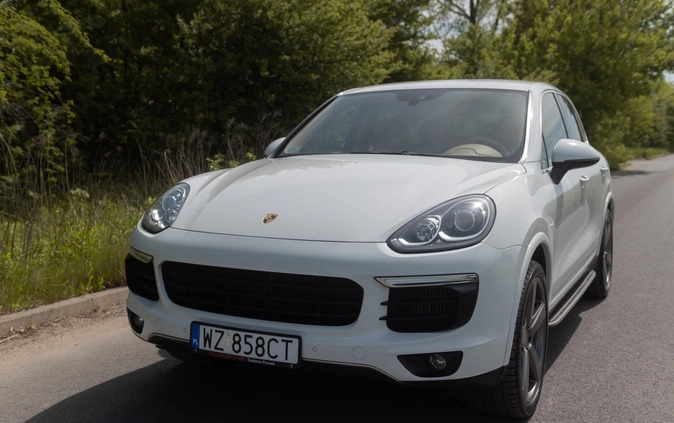 Porsche Cayenne cena 199800 przebieg: 215000, rok produkcji 2015 z Warszawa małe 742